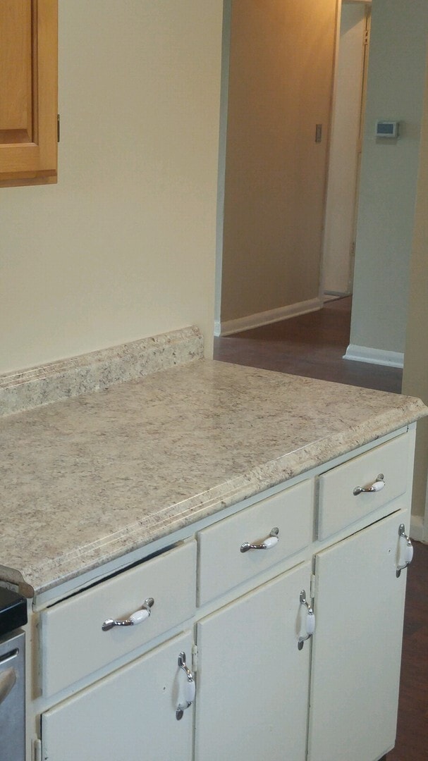 Building Photo - Near Downtown Oregon City -Off Holcomb Rd