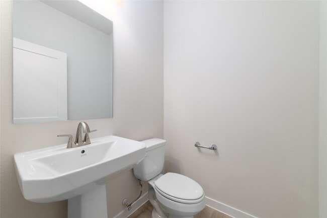 Building Photo - 5831 Westwood Shr Dr