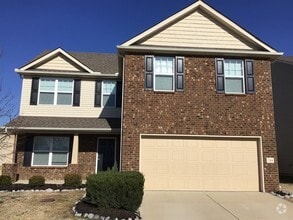 Building Photo - 708 White Oak Dr