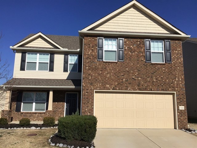 Primary Photo - 708 White Oak Dr