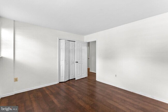Building Photo - 7877 Painted Daisy Dr