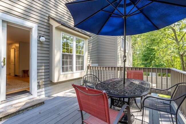 Building Photo - 313 Ridgefield Cir