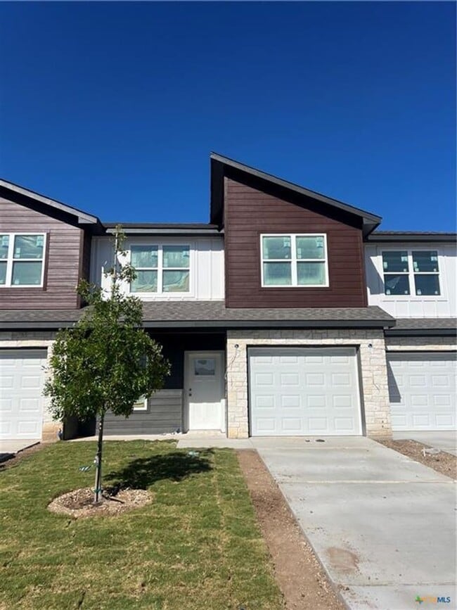Building Photo - Brand new Belton Townhomes ready for move-in!