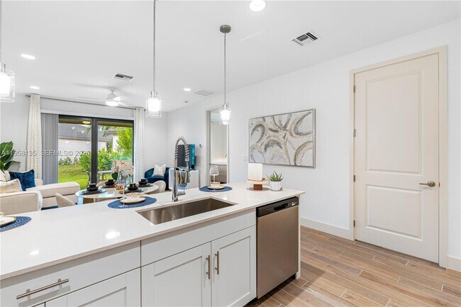 Building Photo - 7311 Ivory Spg Wy