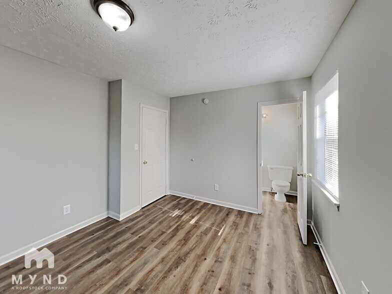Building Photo - 567 Cherry Ln