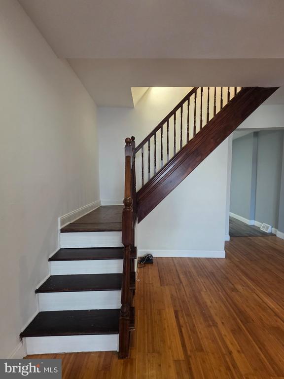 Building Photo - 1632 N 6th St