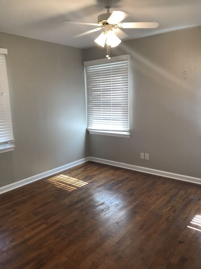 Building Photo - Pre Leasing for fall 2026! 3/2 in Tech Terrace