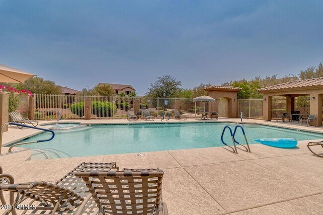 Building Photo - Gorgeous 4 Bed 3 Bath home located in Chandler