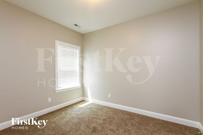 Building Photo - 206 Paradise Hills Cir