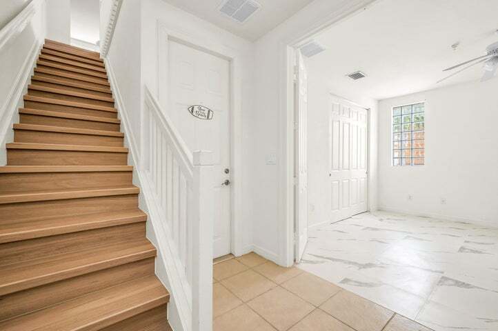 Building Photo - 447 Corte Madera Ln