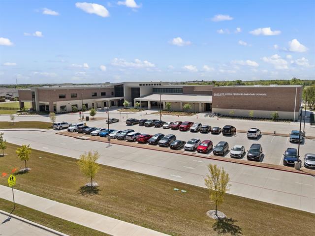 Building Photo - 1216 W Yarrow Ave