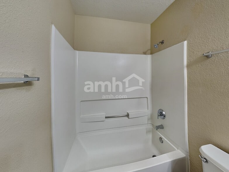 Building Photo - 1767 W Rue De La Montagne