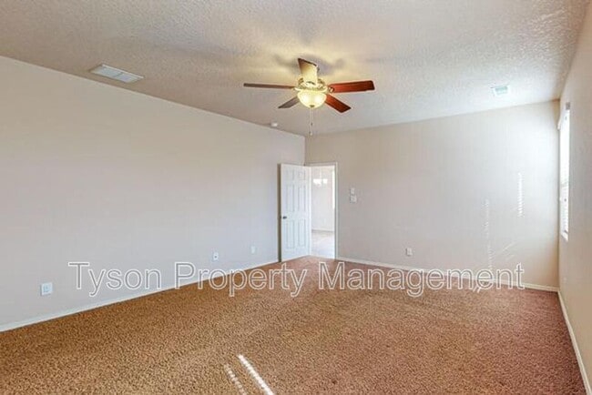 Building Photo - 2621 Cerro Chafo Rd SE