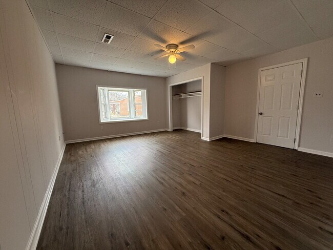 Building Photo - Section 8 Welcome!!! "Charming 4-Bedroom Home in Huntsville's Heart - 1,419 Sq. Ft. of Comfort!"