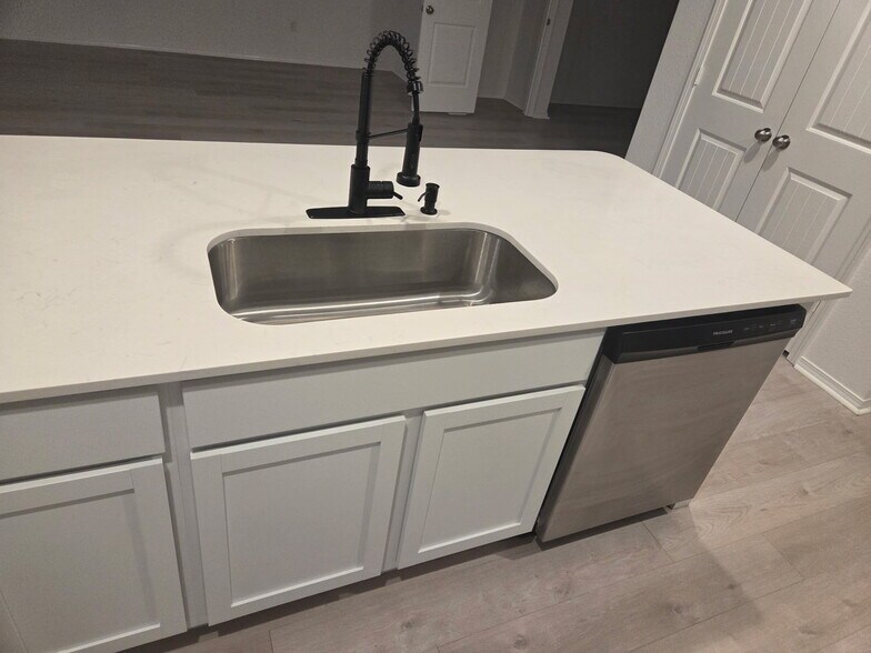 Building Photo - 8300 Fitzgerald Ln