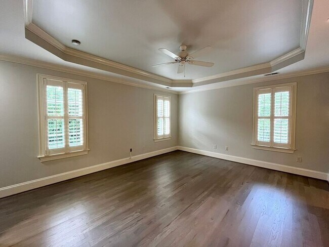 Building Photo - 535 Guilford Cir