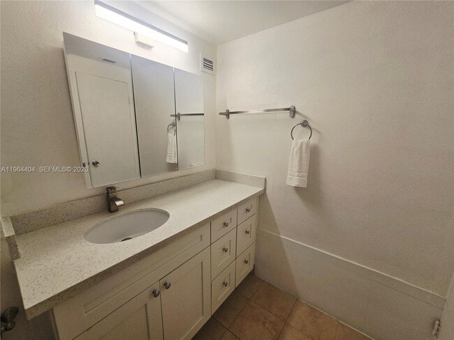 Building Photo - 800 West Ave