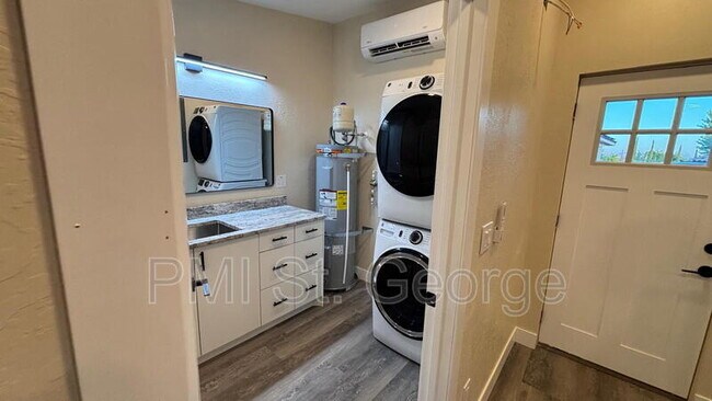 Building Photo - 360 N 300 W