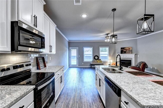 Building Photo - 5116 Fox Den Rd