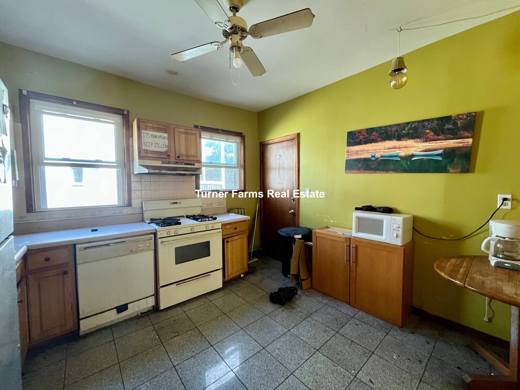 Building Photo - 49 Beech Glen St