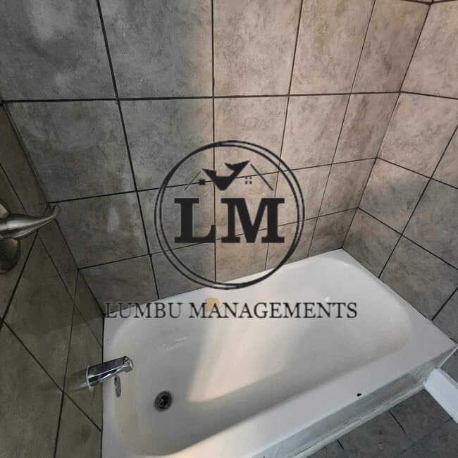 Building Photo - 863 Stokes St