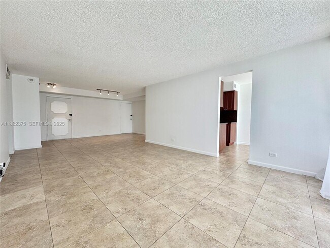 Building Photo - 230 174th St