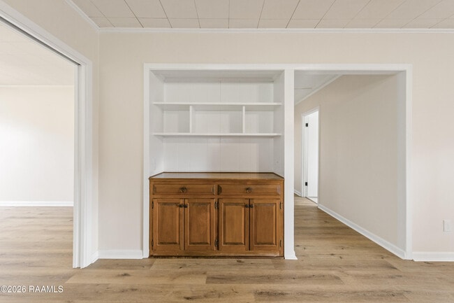 Building Photo - 240 N College Rd