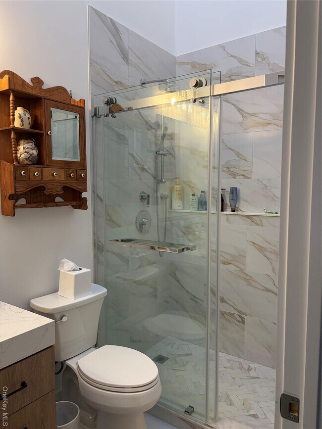 Building Photo - 40 Bonac Woods Ln