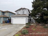 Building Photo - Spacious 4 Bed 2.5 Bath Home in Quiet Cour...