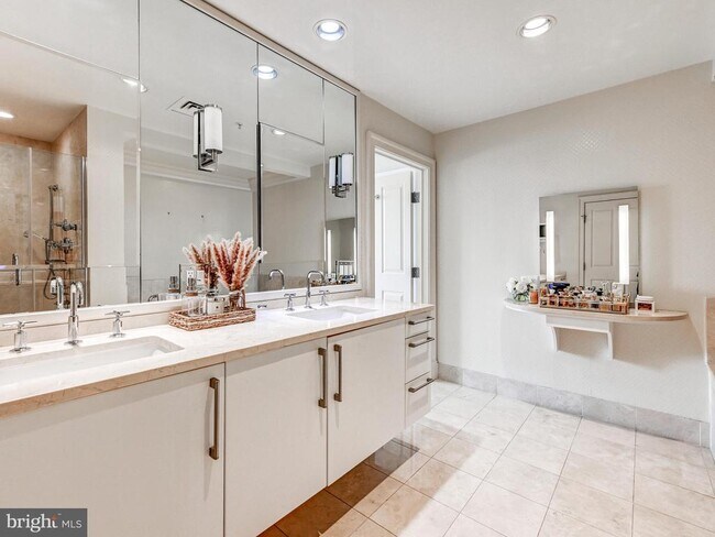 Building Photo - 801 Key Hwy