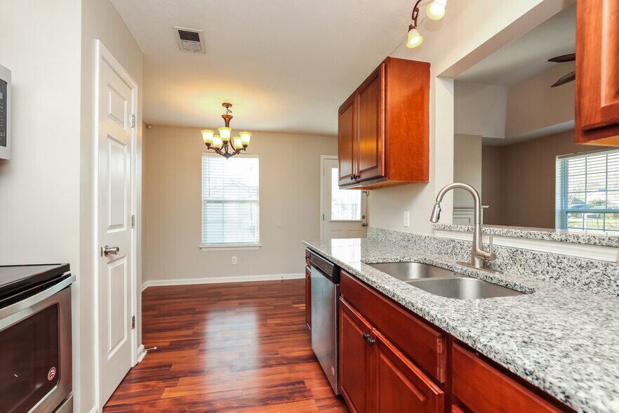 Building Photo - 707 Judge Mason Way