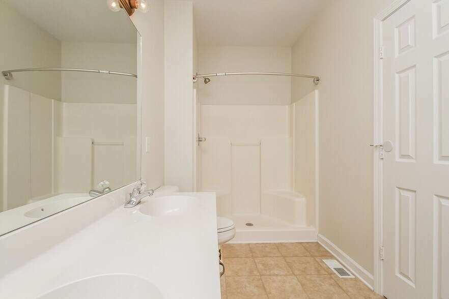 Building Photo - 1405 Augustine Ct