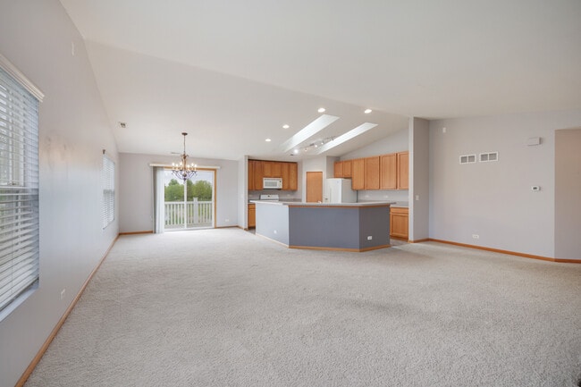 Building Photo - 2614 Loren Ln
