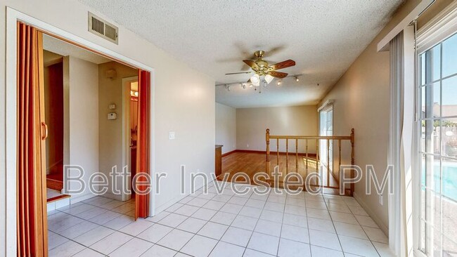 Building Photo - 848 Sprucewood Ct