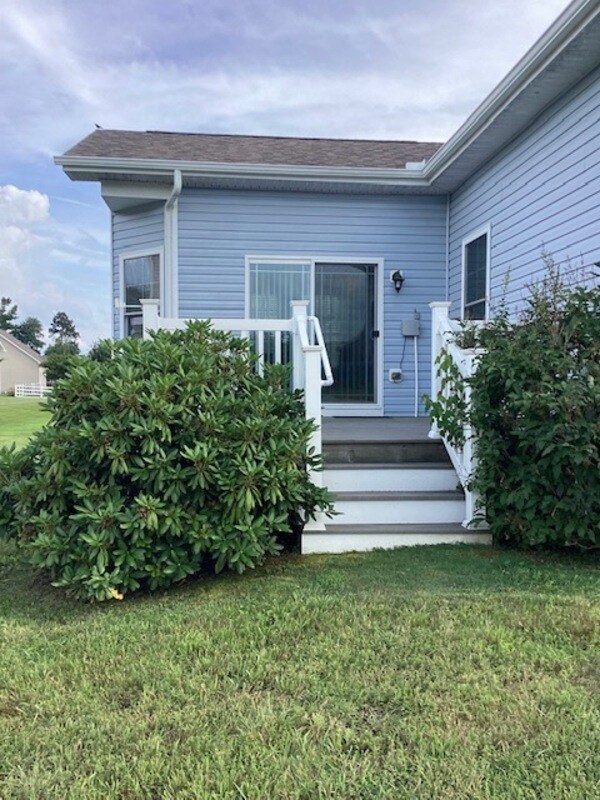 Building Photo - 35162 Helmsman Way