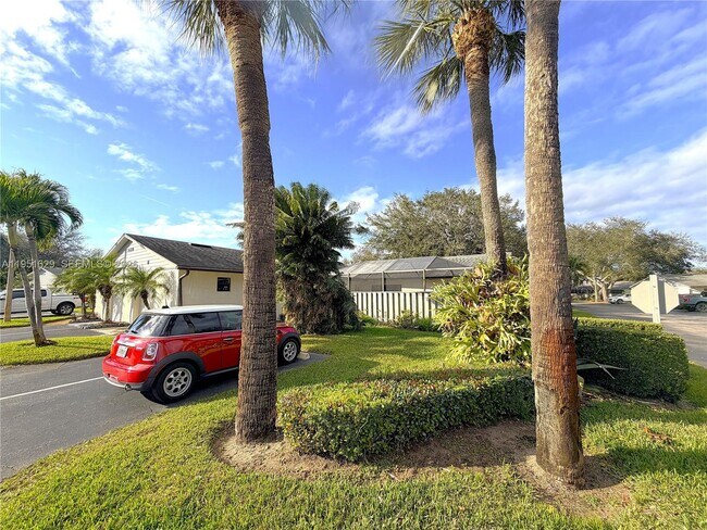 Building Photo - 1439 Captains Walk