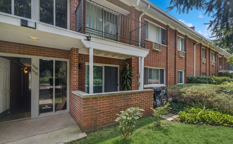 Building Photo - 1154 Osterman Ave
