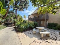 Building Photo - Large Studio in La Jolla / UTC area