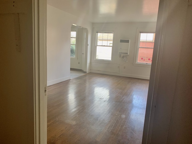 Living Room - 2541 15th Ave S