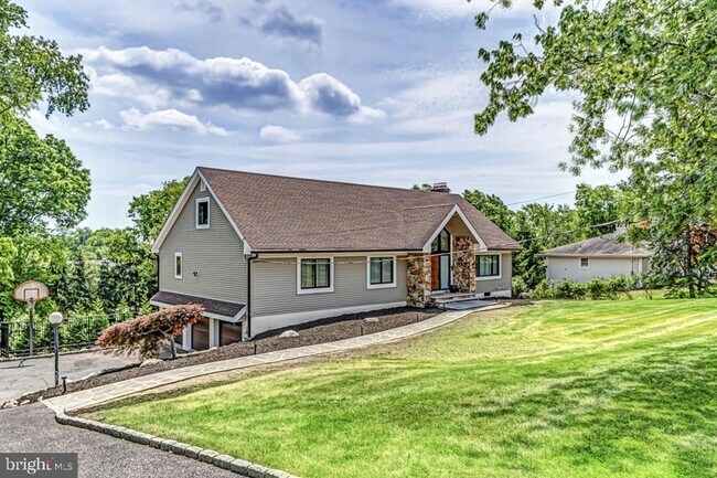 Building Photo - 136 Carlough Rd
