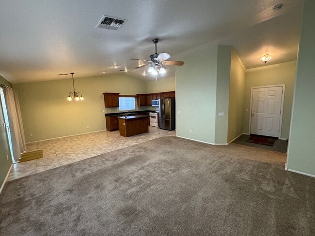 Building Photo - COZY HOME