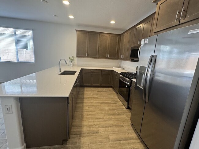 Building Photo - East Mesa New 4-bedroom