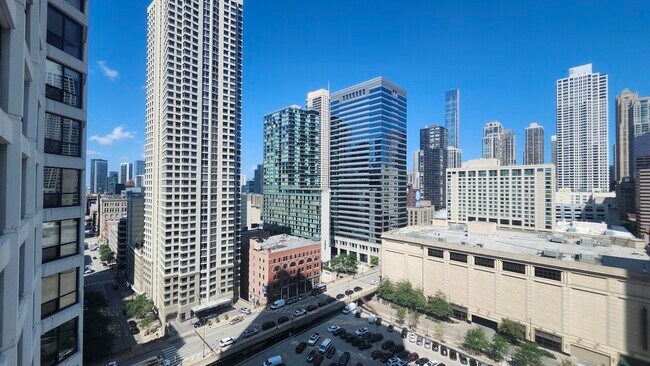 Building Photo - 405 N Wabash Ave