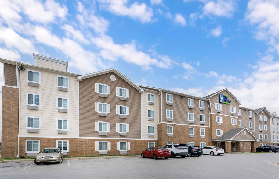 Building Photo - Furnished Studio-Louisville - Airport