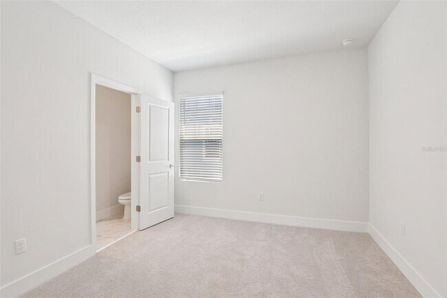 Building Photo - 3129 4th Ter N