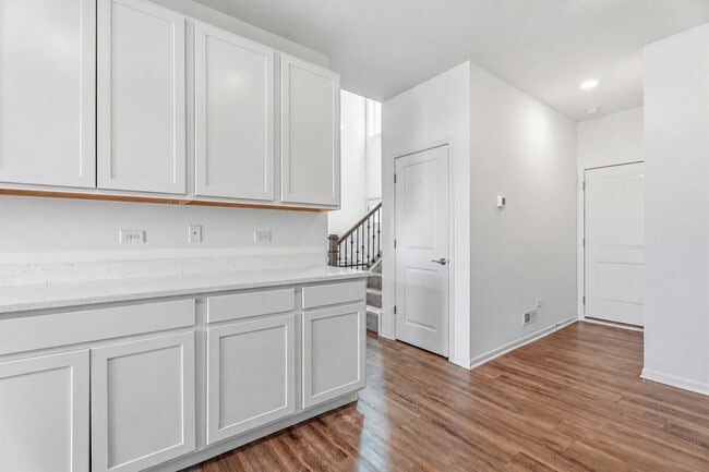 Building Photo - 15121 Quincy Cir