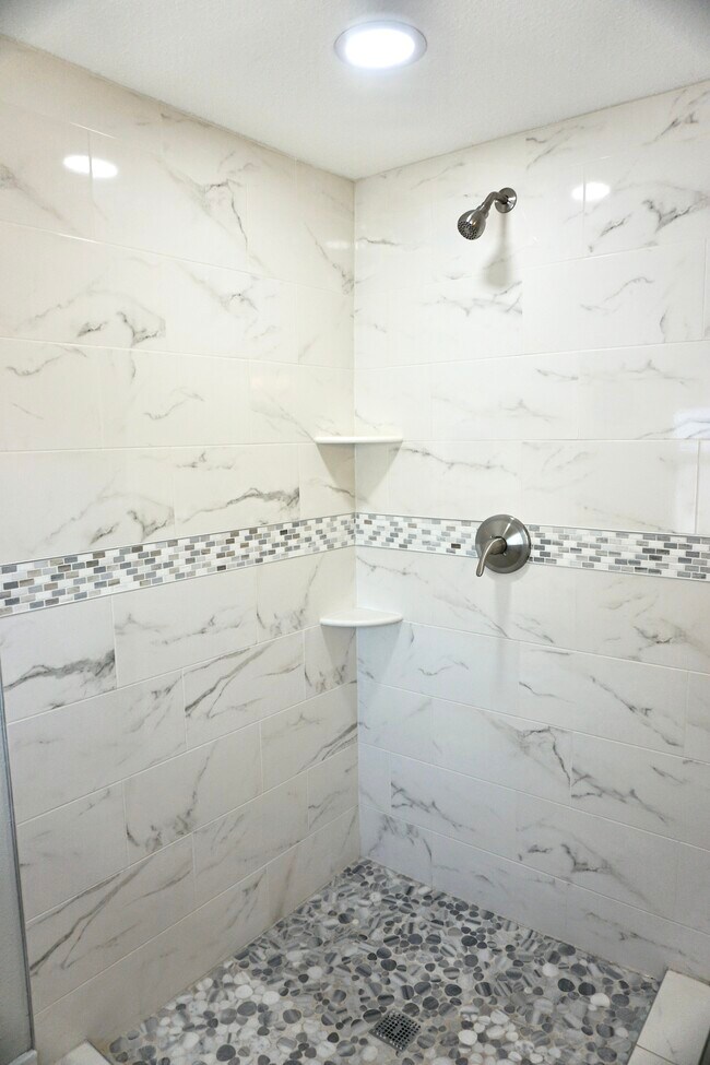 Building Photo - 506 Engman St