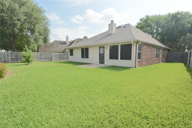 Building Photo - 5911 Mettler Ln