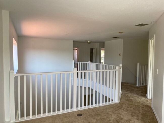 Building Photo - Large home in gated community of Aviana Resort