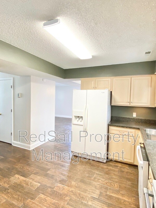Building Photo - 710 Prince Ct